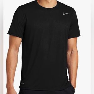Nike Men’s Dri-Fit Legend Tshirt Sz Medium NWOT